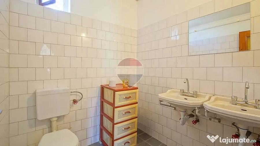Spațiu comercial, de 255 mp, în Central
