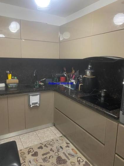 Casă cu 3 camere cu Teren 270 Mp în Brătianu