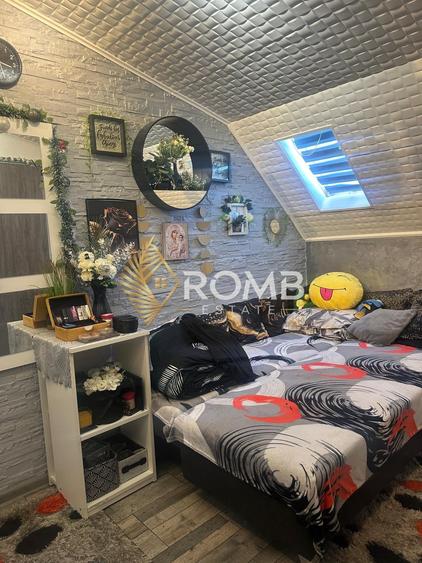 Casă individuală cu 4 camere cu Canalizare în Plopilor