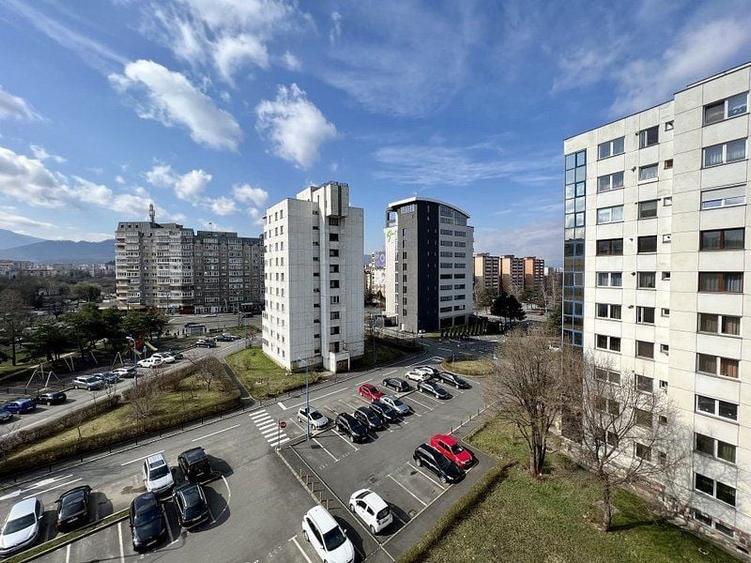 Apartament cu 3 camere decomandat în Gării