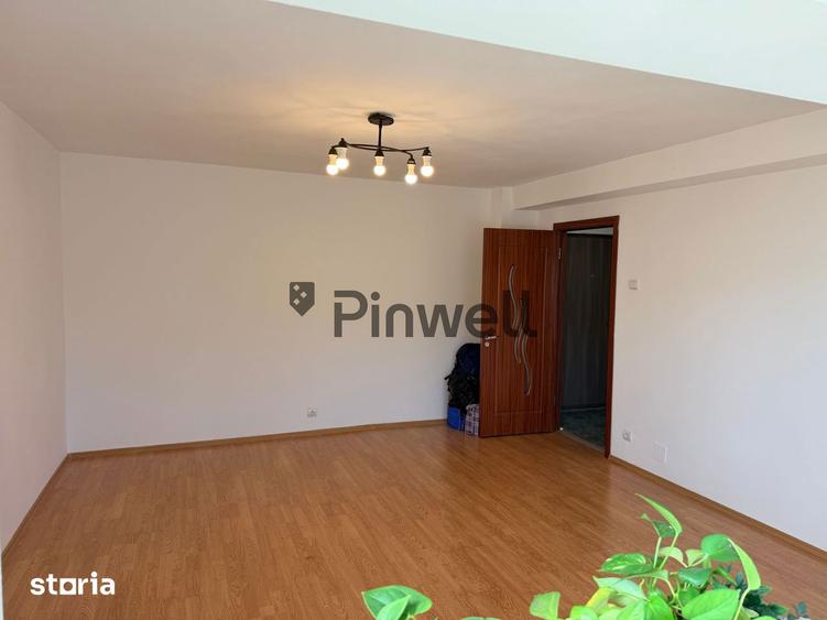 Apartament cu 2 camere decomandat în Tei
