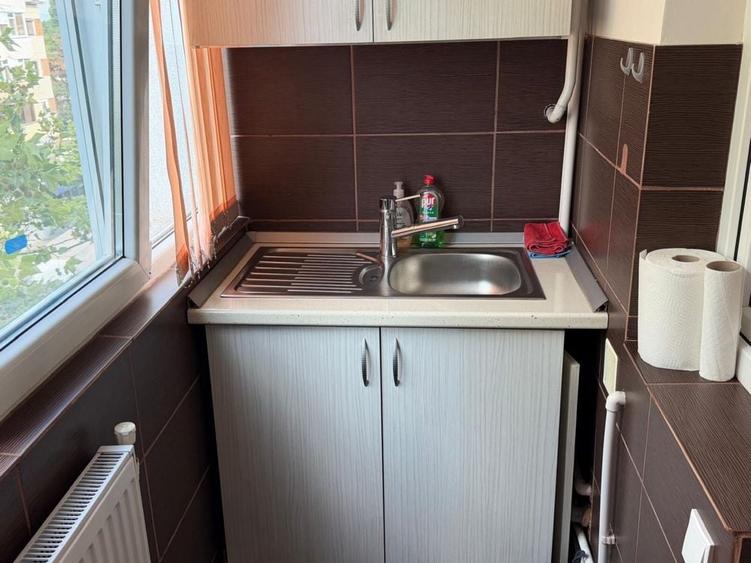 Apartament cu 2 camere decomandat în Exterior Vest