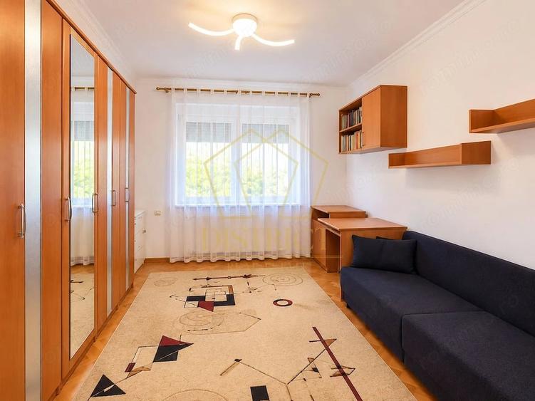 Casă cu 3 camere cu Teren 250 Mp în Girocului
