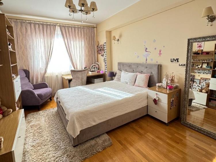 Apartament cu 4 camere decomandat, mobilat în Floreasca