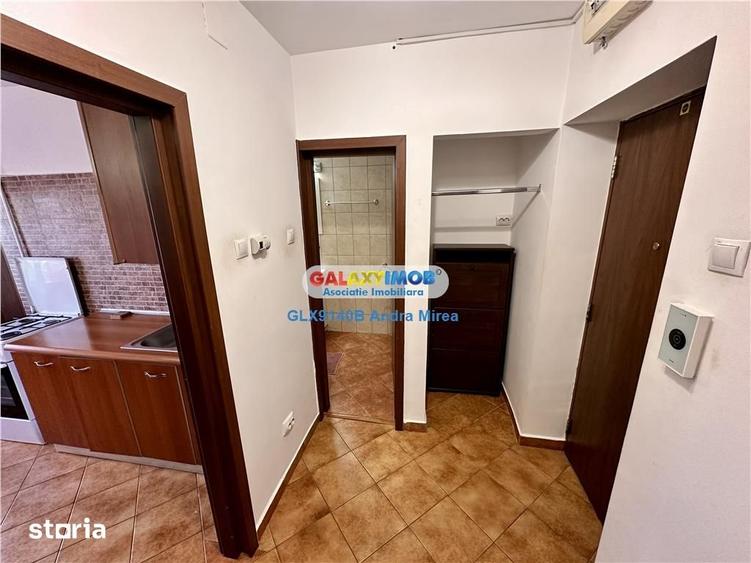 Garsonieră decomandată, mobilată în Decebal