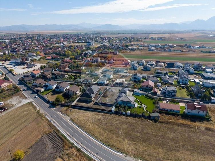 Teren Construcții intravilan de 824 mp, în Hărman