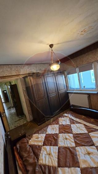 Apartament cu 4 camere decomandat în Ultracentral