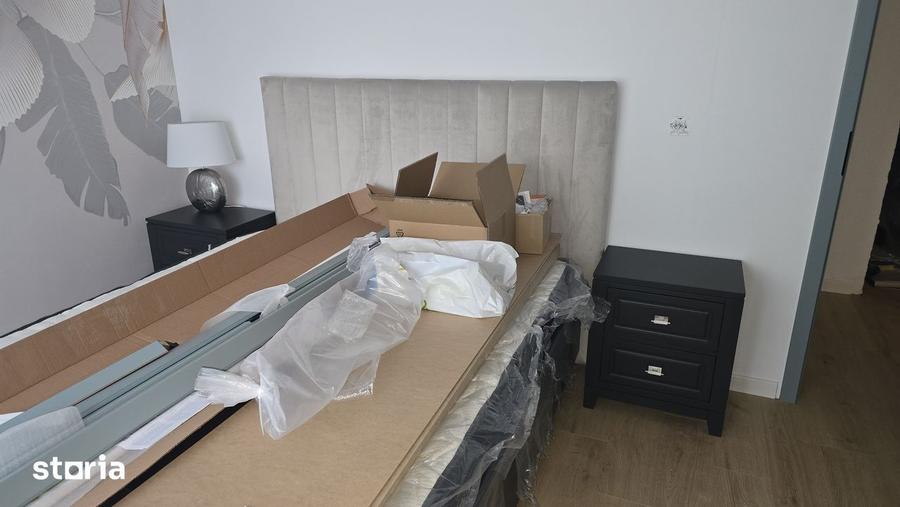 Apartament cu 4 camere decomandat în Micul Dallas