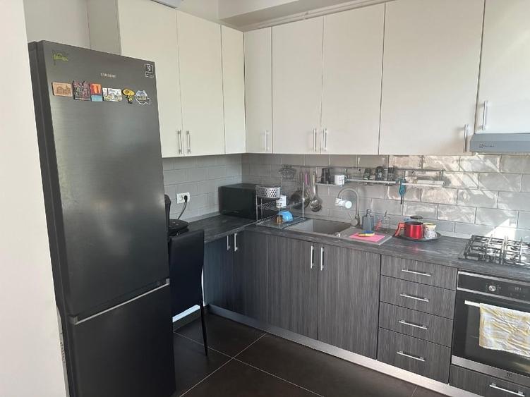 Apartament cu 3 camere decomandat, mobilat în Freidorf