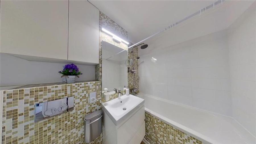 Apartament cu 2 camere decomandat în Griviței