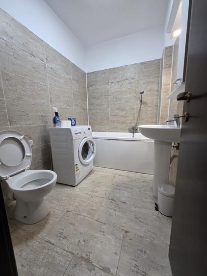 Apartament cu 2 camere semidecomandat în Dobroești