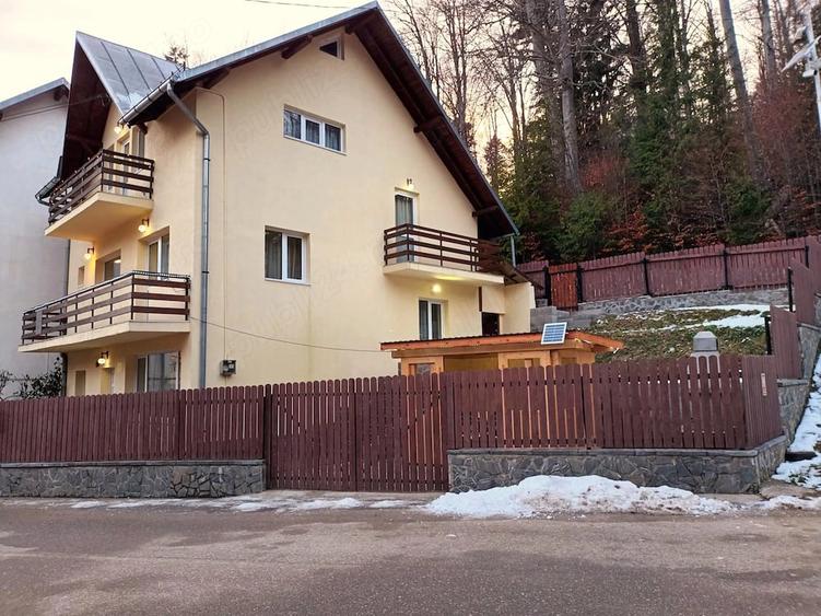 Casă cu Teren 249 Mp în Central