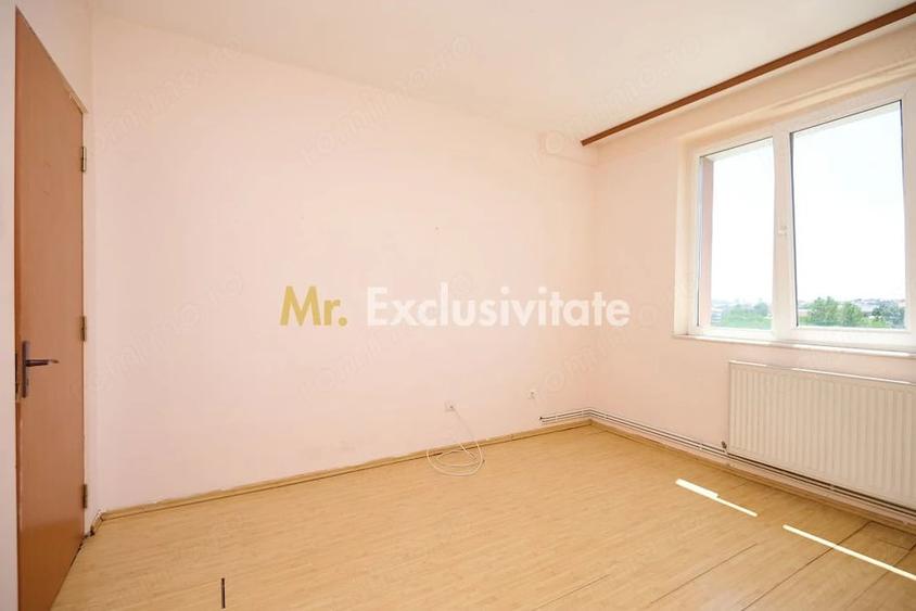Apartament cu 4 camere decomandat în Craiovei