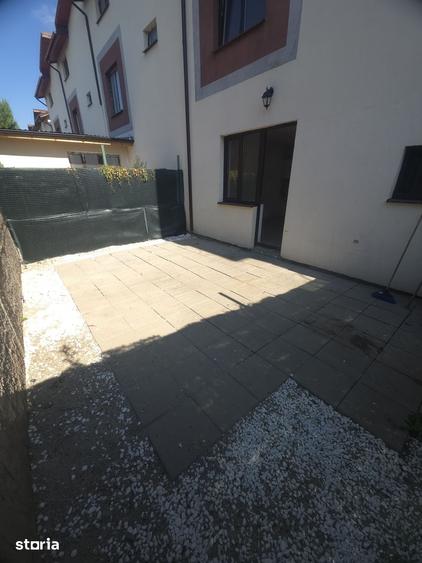 Casă cu 4 camere cu Teren 120 Mp în Central