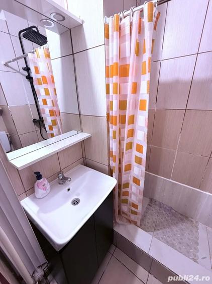 Garsonieră decomandată în Central