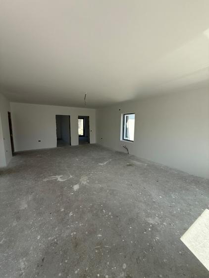 Casă individuală cu 4 camere cu Teren 400 Mp în Cumpăna