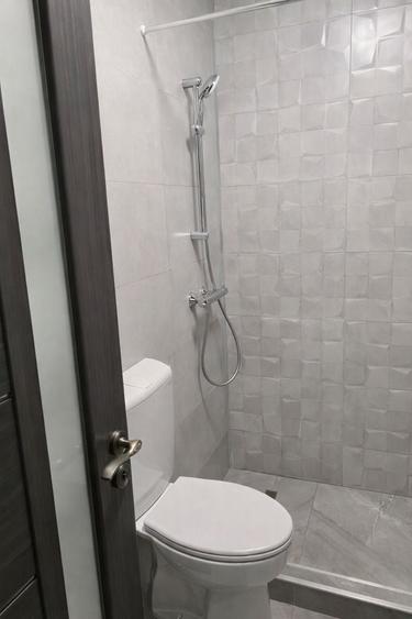 Casă individuală cu 4 camere cu Canalizare în Rontău