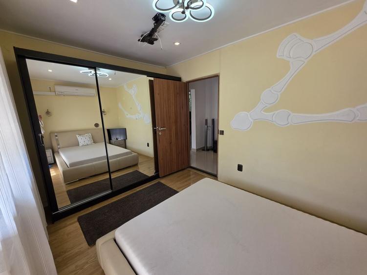 Apartament cu 3 camere decomandat, mobilat în Zorilor