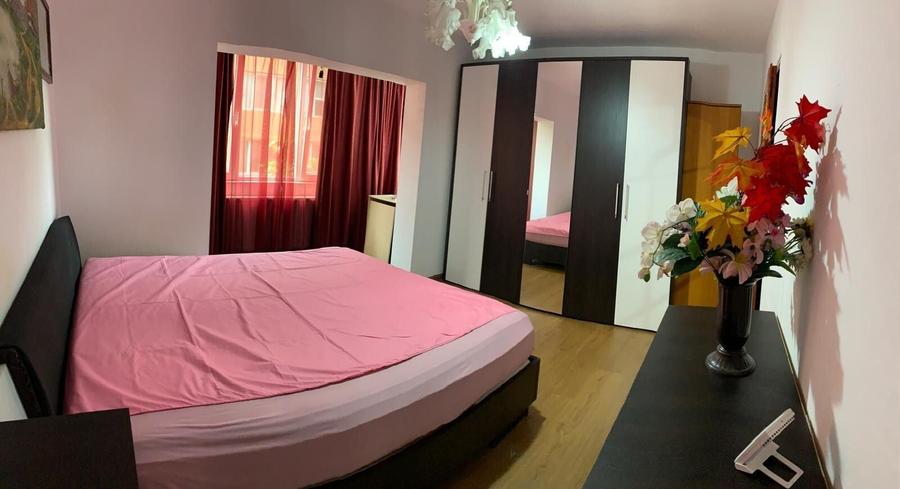 Apartament cu 3 camere decomandat, mobilat în Dâmbovița