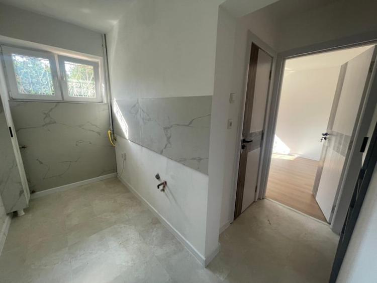 Apartament cu 2 camere decomandat în Valea Rosie
