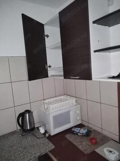 Garsonieră decomandată în Uzina 2