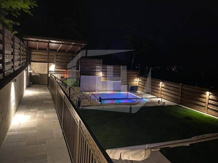 Casă individuală cu 4 camere cu Piscina în Gruia