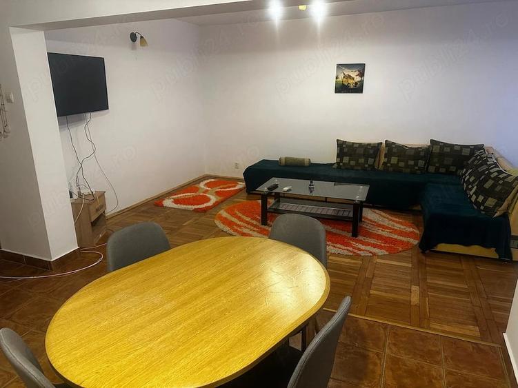 Apartament cu 3 camere decomandat în Port