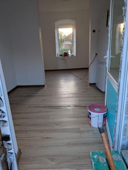 Casă cu 4 camere în Poiana Mare