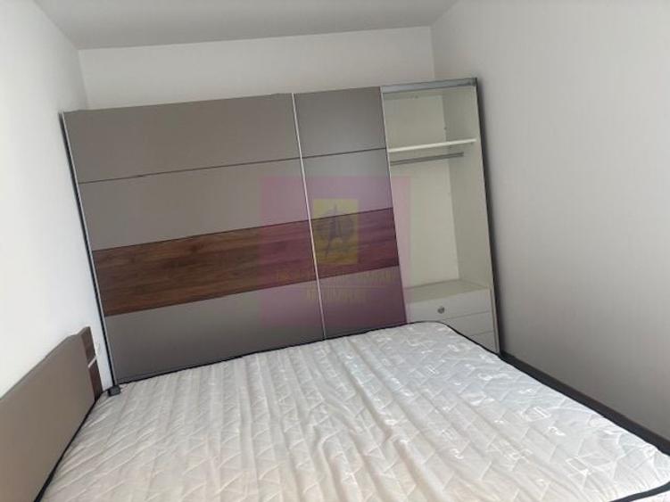 Apartament cu 2 camere semidecomandat, mobilat în Prelungirea Ghencea
