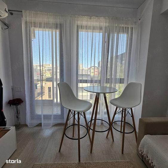 Apartament cu 2 camere semidecomandat în Universitate