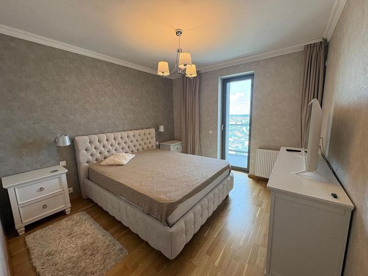 Apartament cu 3 camere decomandat, mobilat în Apărătorii Patriei