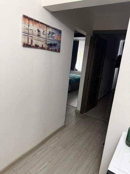 Apartament cu 4 camere decomandat, mobilat în Mărășești