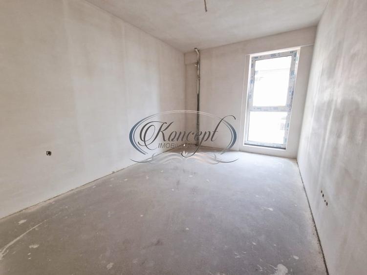 Apartament cu 3 camere semidecomandat în Semicentral