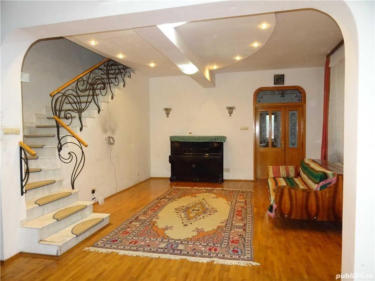 Casă cu 7 camere în Sălaj