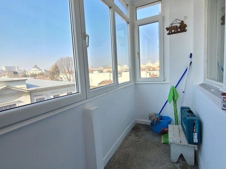 Apartament cu 2 camere semidecomandat în Cantemir