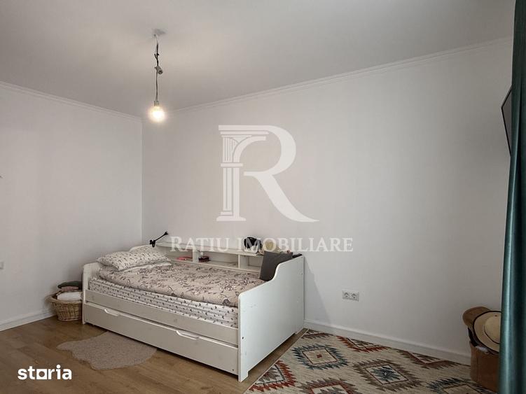 Casă cu 5 camere cu Teren 500 Mp în Sântandrei