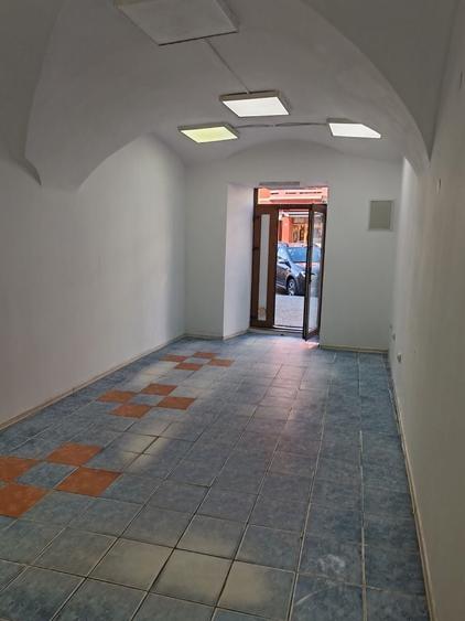 Spațiu comercial, de 28 mp, în Central
