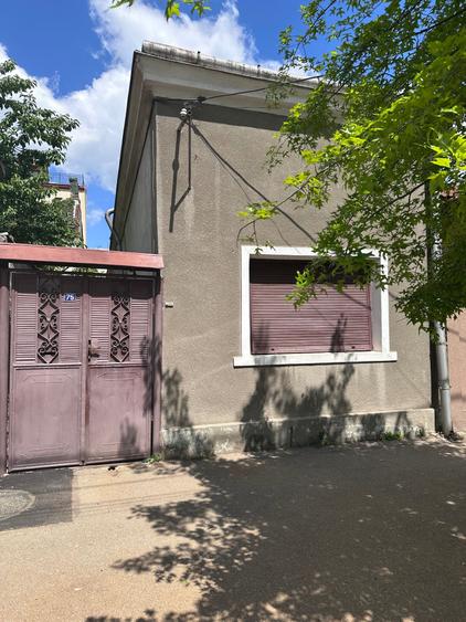 Casă cu 4 camere cu Teren 223 Mp în Ultracentral