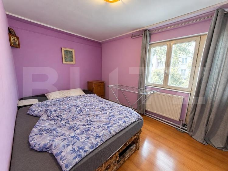 Apartament cu 3 camere decomandat, mobilat în Mircea cel Bătrân