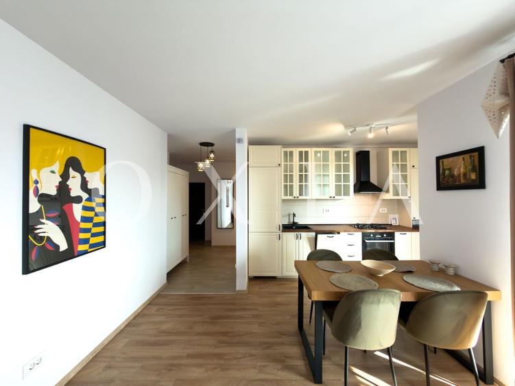 Apartament cu 2 camere semidecomandat, mobilat în Aradului