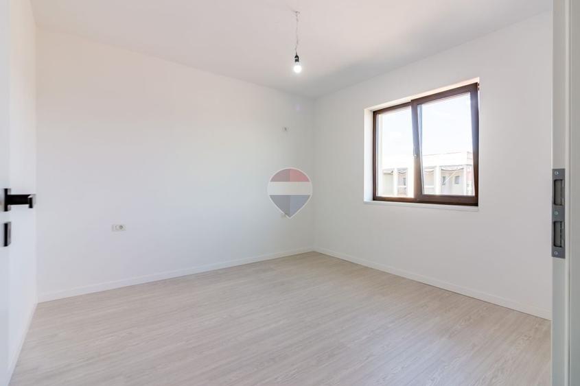 Duplex cu 4 camere cu Teren 180 Mp în Corbeanca