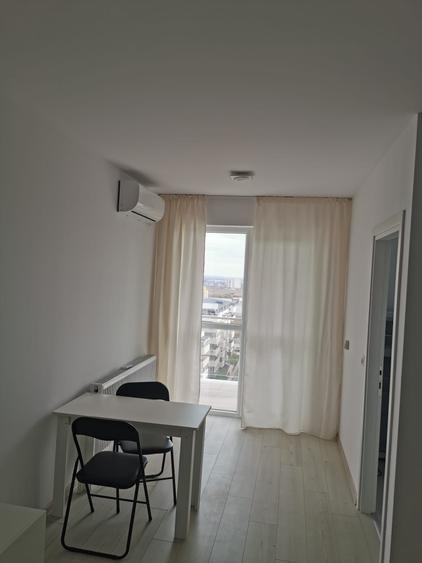 Garsonieră decomandată în Central
