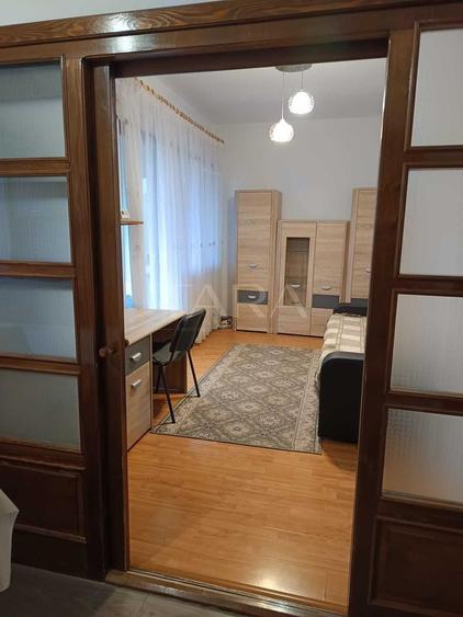 Apartament cu 3 camere decomandat, mobilat în Florești — fotografia 3