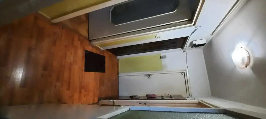 Vanzare apartament cu 3 camere in Cartierul Dambu Pietros. - 9