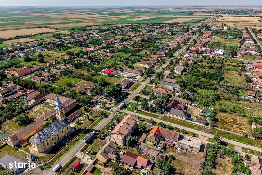 Spațiu comercial, de 274 mp, în Secusigiu