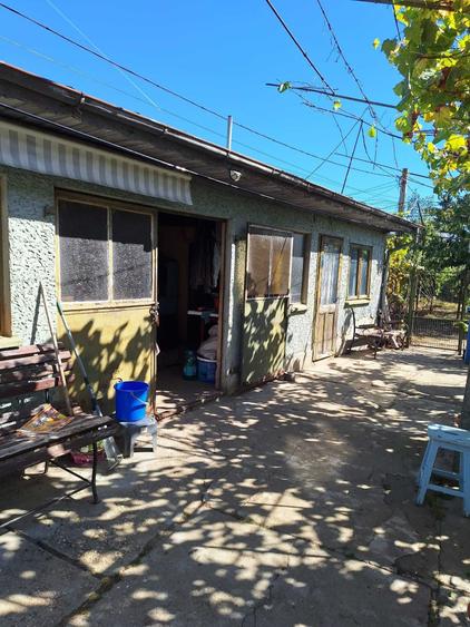 Casă cu 2 camere în Dragomirești-Deal