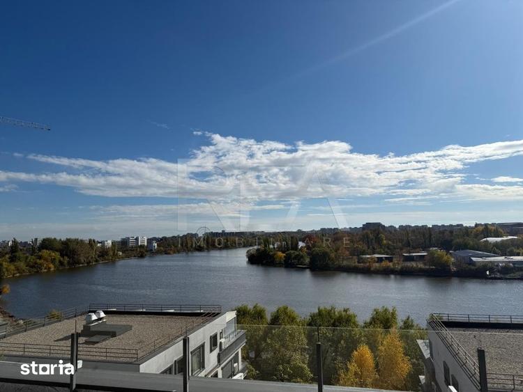 Apartament cu 5 camere decomandat în Tei
