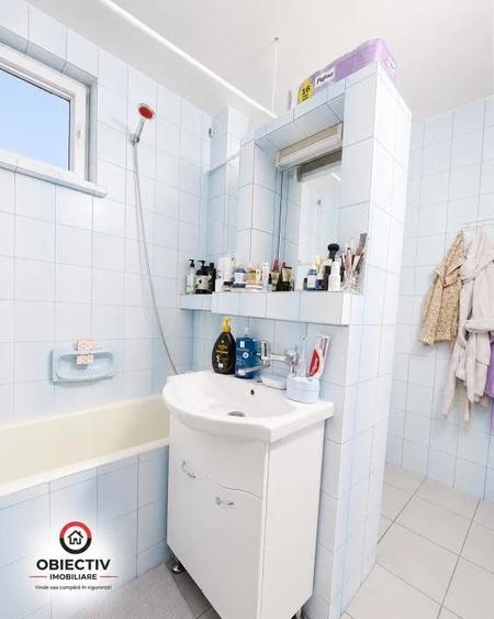 Apartament cu 3 camere decomandat în Precista