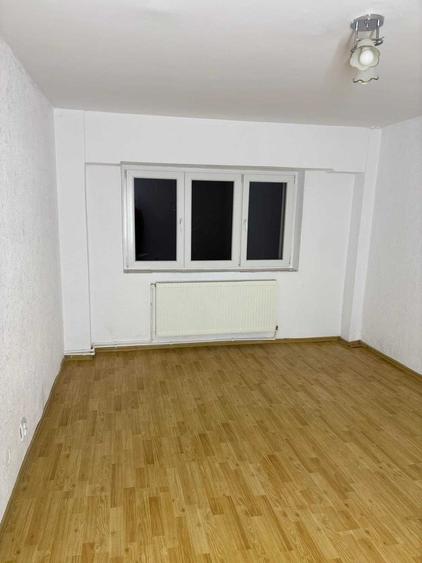 Apartament cu 3 camere decomandat în Obcini