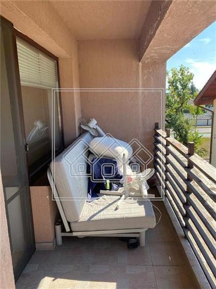 Apartament cu 3 camere decomandat în Calea Dumbrăvii
